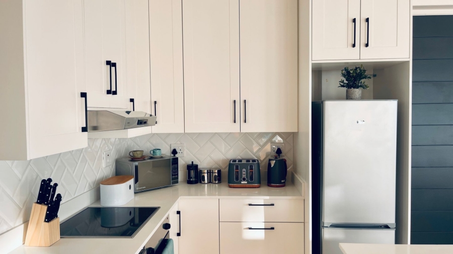 To Let 3 Bedroom Property for Rent in Sea Point Western Cape